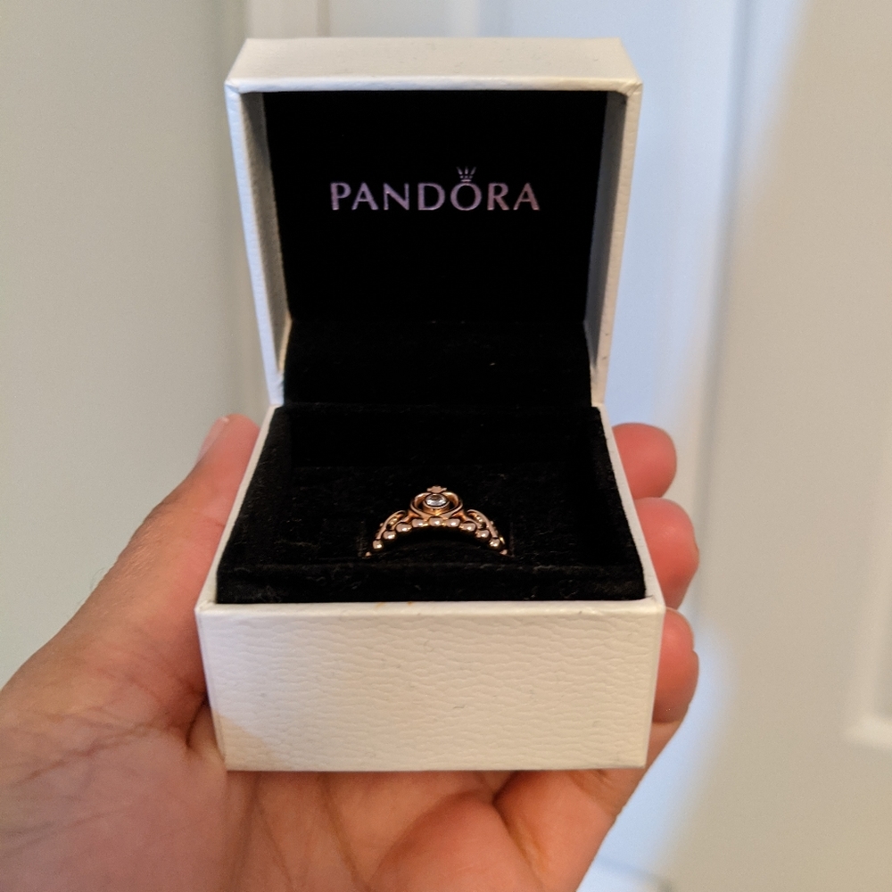 Princess tiara crown ring - Picture 3 of 8